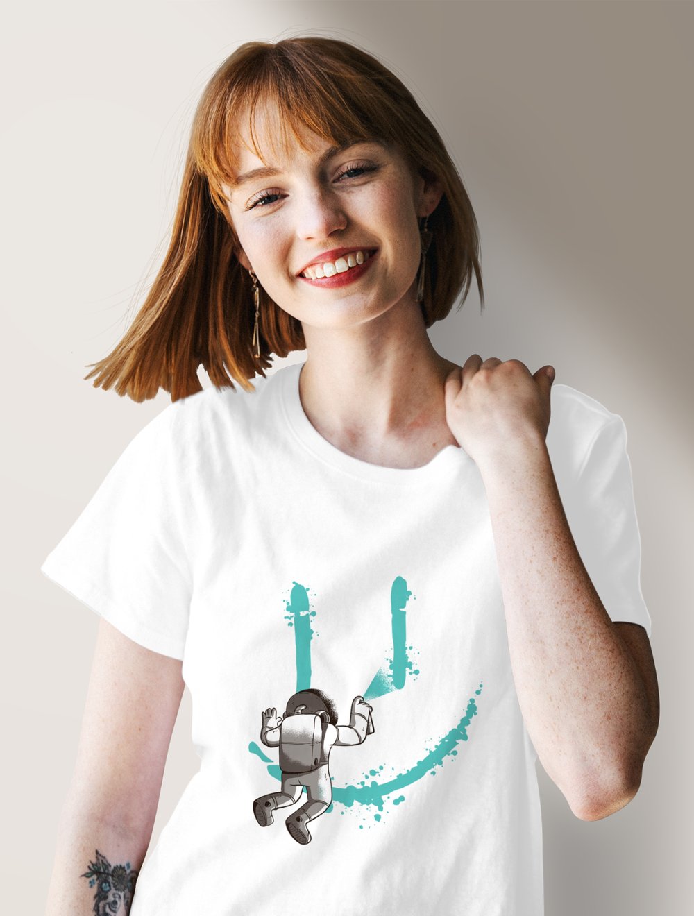 Kuppa Unisex Tişört Beyaz Astronot Tasarımlı Tişört KUT1B001