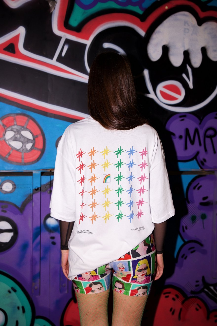 PRIDE COLLECTION BEYAZ OVERSIZE TSHIRT