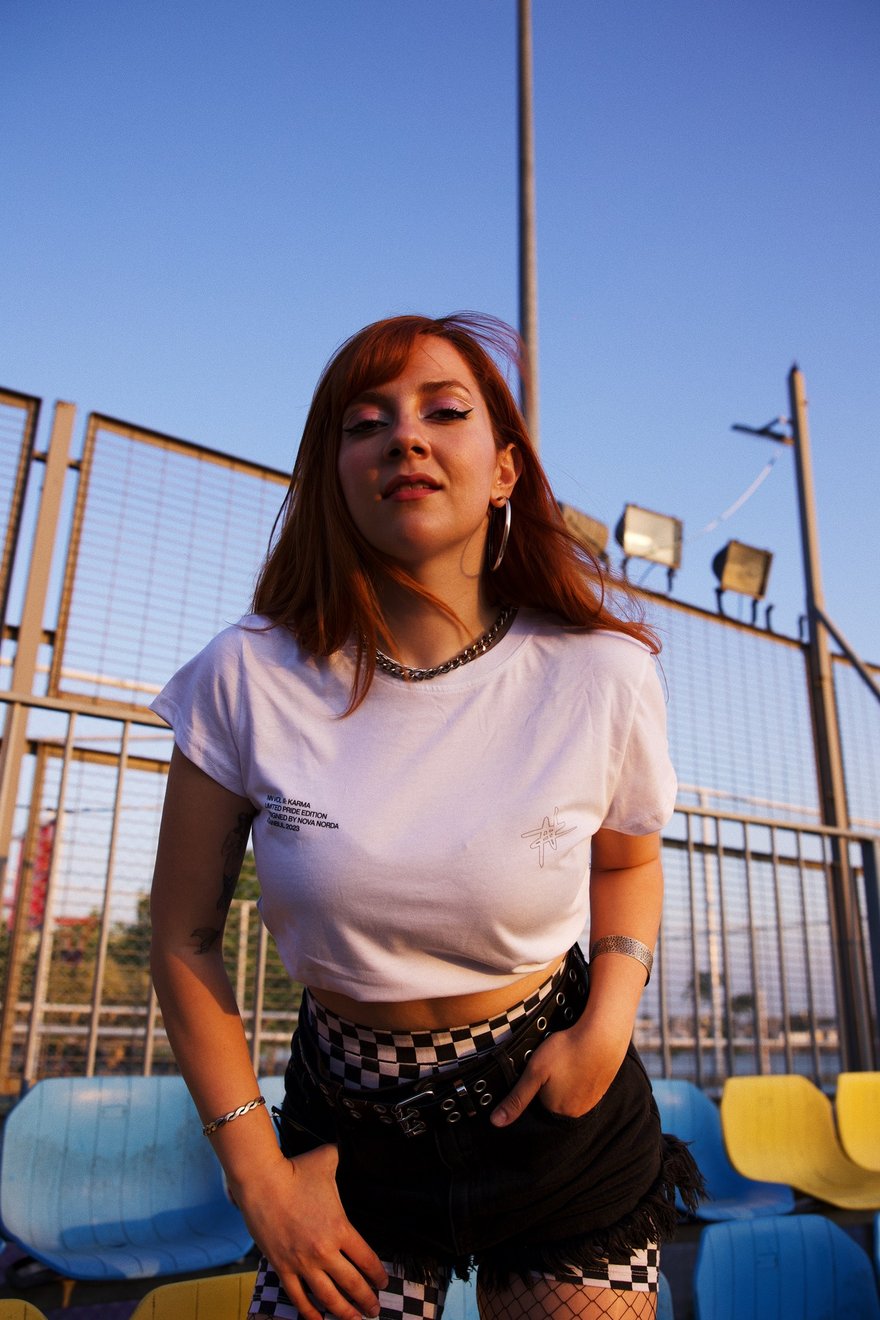 PRIDE COLLECTION BEYAZ CROP TOP