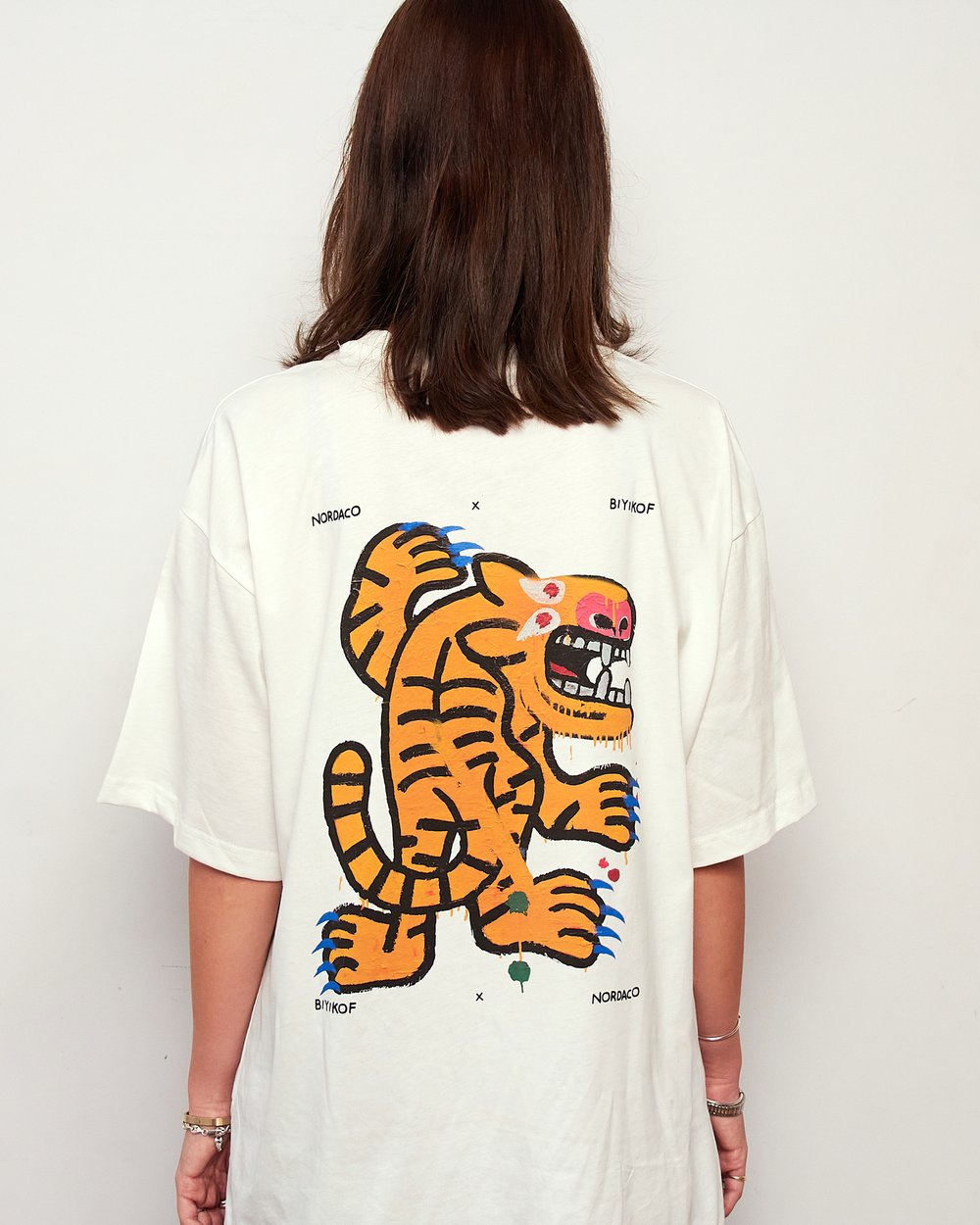 TIGER OFF WHITE OVERSIZE TSHIRT