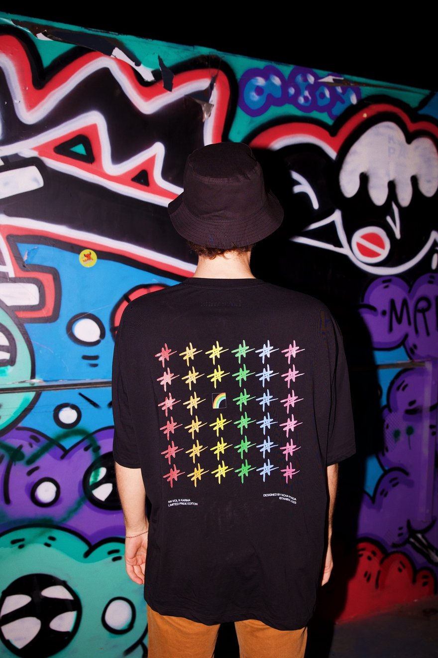 PRIDE COLLECTION SİYAH OVERSIZE TSHIRT