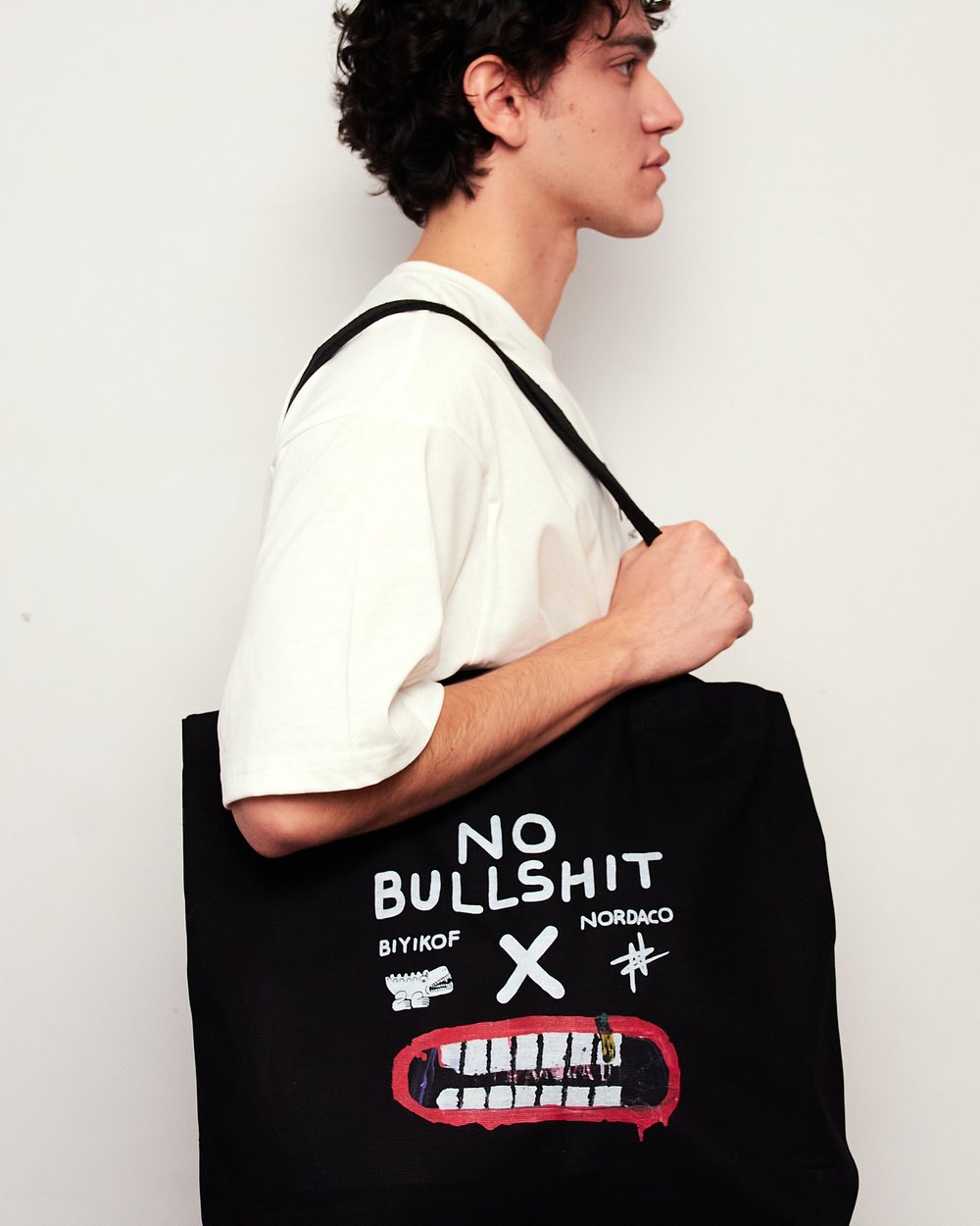 BAD SİYAH CANVAS ÇANTA