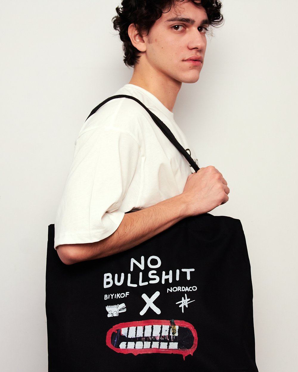 BAD SİYAH CANVAS ÇANTA