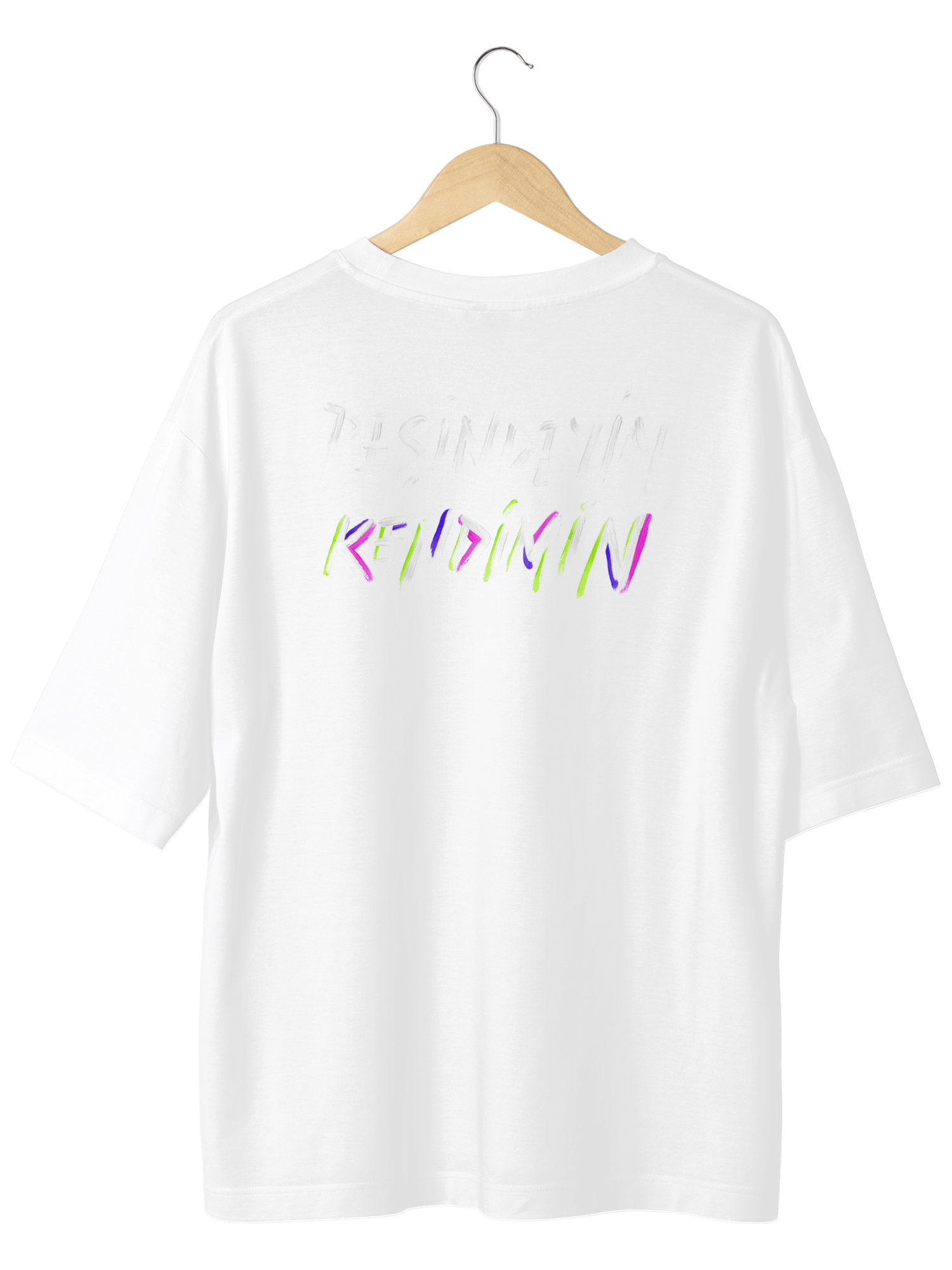 PEŞİNDEYİM KENDİMİN SİYAH OVERSIZE TSHIRT